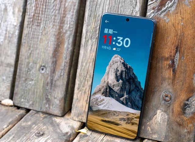 2025公认最香的3款手机16GB+512GB“大跳水”高性能再战六年(图6)